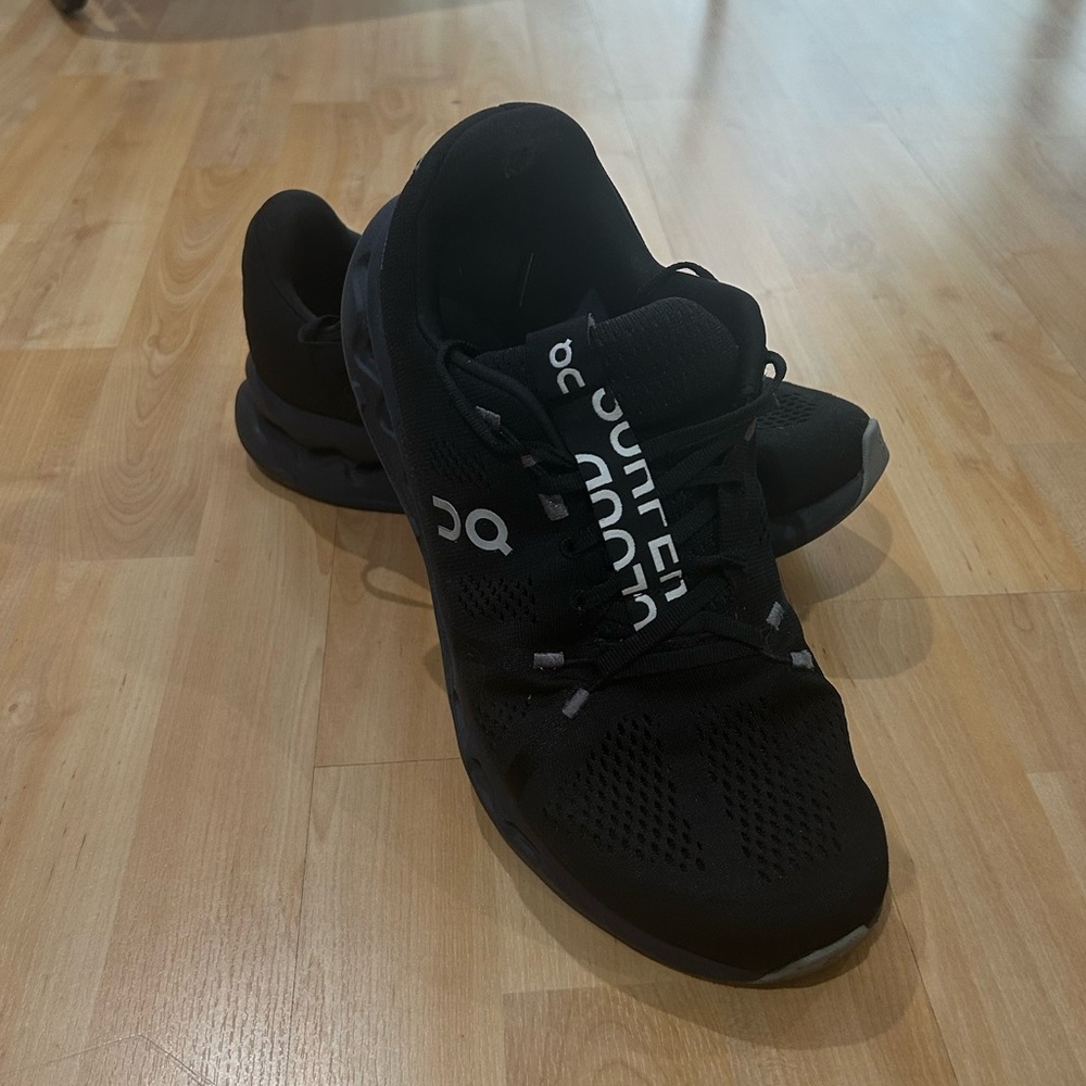 On Cloudsurfer Men’s Size 11.5 All Black